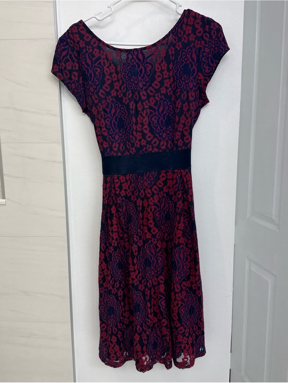 Miusol Small Navy & Wine Lace Lux Office Core Dress W V Back & Satin Tie Waist